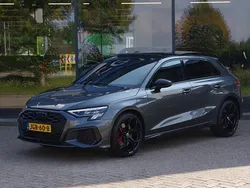 Grijs Gebruikt 2022 Audi A3 Sportback Competition Hatchback | € 32.950 (Eerlijke prijs)
