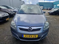 Grijs Gebruikt 2005 Opel Zafira MPV | € 2.250 (Iets duurder)