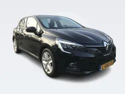 Zwart Gebruikt 2021 Renault Clio V Zen Hatchback | € 13.985 (Eerlijke prijs)