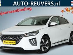 Wit Gebruikt 2022 Hyundai Ioniq Premium Hatchback | € 19.900 (Eerlijke prijs)