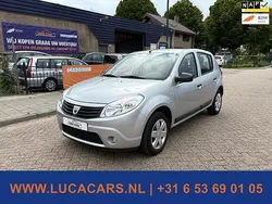 Grijs Gebruikt 2009 Dacia Sandero Ambiance Hatchback | € 1.995 (Goede deal)