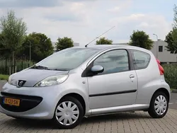Grijs Gebruikt 2008 Peugeot 107 Hatchback | € 2.850 (Eerlijke prijs)