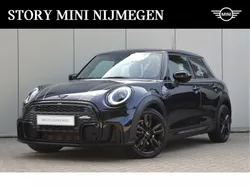 Enigmatic black (blauw metallic) Gebruikt 2022 Mini Cooper Hatchback | € 30.950