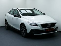 Wit Gebruikt 2018 Volvo V40 CC Dynamic Stationwagen | € 21.444 (Eerlijke prijs)