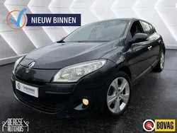 Grijs, metallic lak Gebruikt 2009 Renault Mégane III Business Hatchback | € 3.990 (Iets duurder)