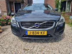 Grijs Gebruikt 2011 Volvo V60 R-Design Stationwagen | € 9.900 (Eerlijke prijs)
