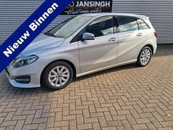 Grijs Gebruikt 2018 Mercedes B180 Ambition MPV | € 20.945 (Eerlijke prijs)