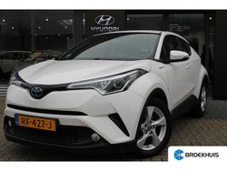 Wit Gebruikt 2017 Toyota C-HR Active SUV | € 17.395 (Eerlijke prijs)
