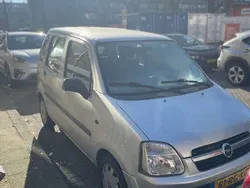 Gebruikt 2005 Opel Agila Cosmo Stationwagen | € 1.250 (Iets duurder)