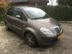 Bruin Gebruikt 2007 Lancia Musa MPV | € 4.950 (Eerlijke prijs)