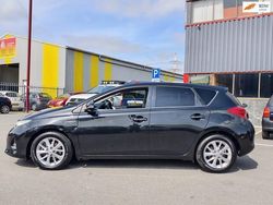 Zwart Gebruikt 2014 Toyota Auris Hatchback | € 9.999 (Iets duurder)