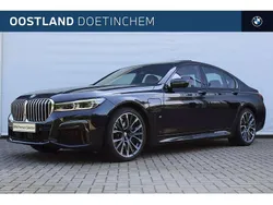 Zwart, metallic lak Gebruikt 2020 BMW 745 Executive Sedan | € 53.950 (Eerlijke prijs)