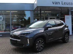 Grijs Nieuw 2025 Toyota Yaris Cross SUV | € 30.900 (Eerlijke prijs)