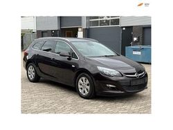 Bruin Gebruikt 2015 Opel Astra Business Stationwagen | € 3.499 (Eerlijke prijs)