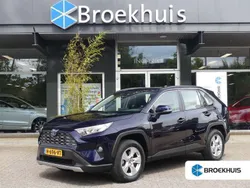 Blauw, metallic lak Gebruikt 2020 Toyota RAV4 Hybrid Active SUV | € 30.700 (Eerlijke prijs)