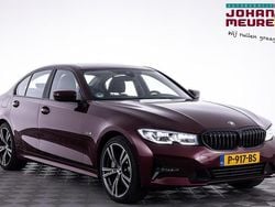 Rood Gebruikt 2022 BMW 330e Basis Sedan | € 32.900 (Goede deal)