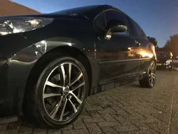 Zwart Gebruikt 2008 Peugeot 207 Hatchback | € 2.000 (Eerlijke prijs)