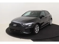 Zwart Gebruikt 2024 Audi A3 S-Line Sedan | € 36.550 (Eerlijke prijs)