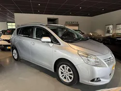 Grijs, metallic lak Gebruikt 2012 Toyota Verso MPV | € 8.845 (Eerlijke prijs)