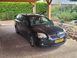 Zwart Gebruikt 2007 Toyota Avensis Luna Stationwagen | € 2.990 (Eerlijke prijs)