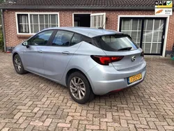Grijs Gebruikt 2020 Opel Astra Edition Hatchback | € 15.800 (Eerlijke prijs)