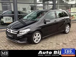 Zwart Gebruikt 2015 Mercedes B180 MPV | € 11.499 (Eerlijke prijs)