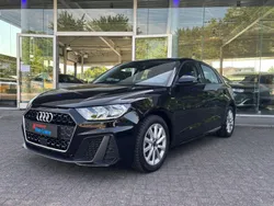 Hatchback Gebruikt 2024 Audi A1 Sportback S-Line Hatchback | € 29.945 (Eerlijke prijs)