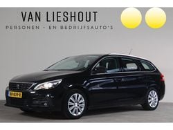 Zwart (metallic) Gebruikt 2018 Peugeot 308 SW Allure Stationwagen | € 3.950 (Super prijs)