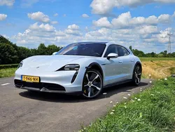 Grijs, metallic lak Gebruikt 2021 Porsche Taycan Cross Turismo Sedan | € 99.950
