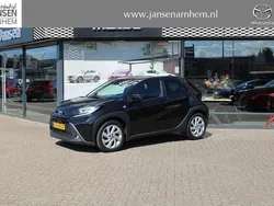Zwart Gebruikt 2022 Toyota Aygo Hatchback | € 16.450 (Eerlijke prijs)