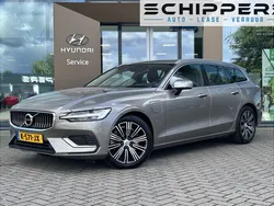 Grijs Gebruikt 2021 Volvo V60 R-Design Stationwagen | € 31.900 (Goede deal)