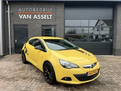 Geel Gebruikt 2012 Opel Astra GTC Sport Hatchback | € 6.900 (Eerlijke prijs)