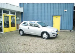Grijs Gebruikt 2004 Opel Corsa Hatchback | € 1.495 (Eerlijke prijs)