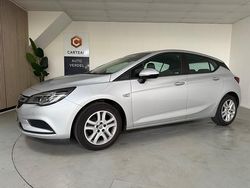 Grijs Gebruikt 2016 Opel Astra Edition Hatchback | € 7.950 (Eerlijke prijs)