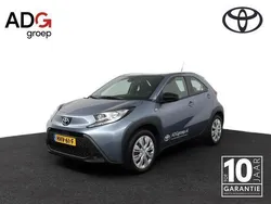 Grijs Gebruikt 2025 Toyota Aygo Play Hatchback | € 20.950 (Iets duurder)