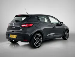 Zwart metallic Gebruikt 2013 Renault Clio IV Expression Hatchback | € 7.450 (Iets duurder)