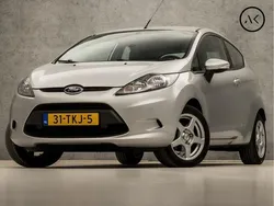 Grijs, metallic lak Gebruikt 2012 Ford Fiesta Titanium Hatchback | € 7.945 (Eerlijke prijs)