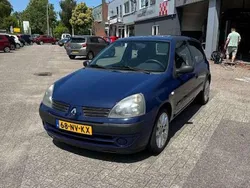 Blauw Gebruikt 2004 Renault Clio II Hatchback | € 1.745 (Goede deal)