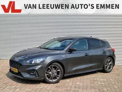 Grijs, metallic lak Gebruikt 2018 Ford Focus Business Edition Hatchback | € 14.700 (Eerlijke prijs)