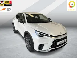 Wit Gebruikt 2024 Lexus LBX Business Edition SUV | € 34.950 (Eerlijke prijs)