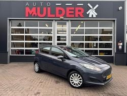 Grijs (metallic) Gebruikt 2014 Ford Fiesta Titanium Hatchback | € 7.950 (Eerlijke prijs)