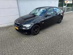 Zwart Gebruikt 2006 BMW 318 Executive Sedan | € 2.749 (Eerlijke prijs)