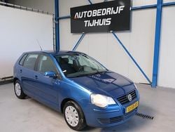 Blauw Gebruikt 2005 VW Polo Comfortline Hatchback | € 1.950 (Goede deal)