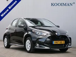 Zwart, metallic lak Nieuw 2024 Toyota Yaris Active Hatchback | € 23.950 (Eerlijke prijs)