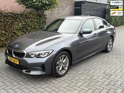 Grijs Gebruikt 2021 BMW 330 Sedan | € 26.750