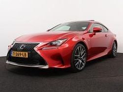Morello red (rood metallic) Gebruikt 2018 Lexus RC300h Sport Line Coupé | € 34.495 (Eerlijke prijs)