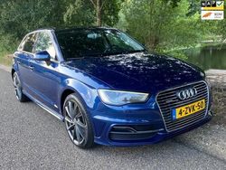 Blauw Gebruikt 2015 Audi A3 Sportback Attraction Hatchback | € 10.950