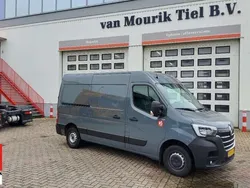 Grijs Gebruikt 2023 Renault Master Van | € 29.800 (Eerlijke prijs)