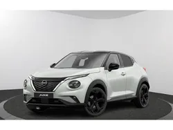Two tone pearl white / dak carbon black (wit metallic) Nieuw 2024 Nissan Juke Pack SUV | € 31.608 (Super prijs)