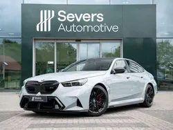 Grijs, metallic lak Gebruikt 2024 BMW M5 Comfort Edition Sedan | € 139.888